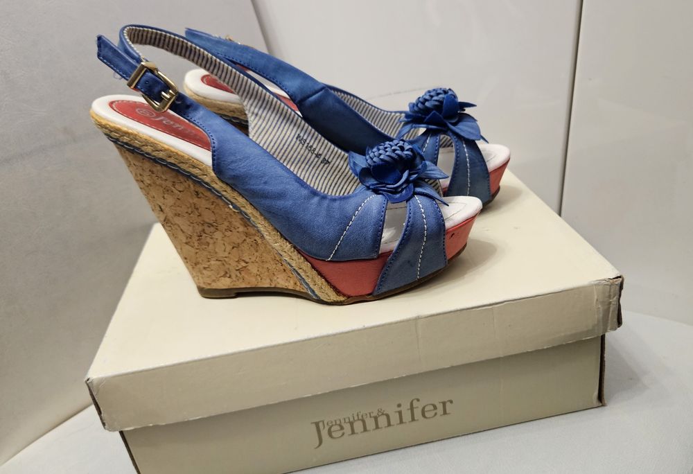 Nowe buty na koturnie rozmiar 37