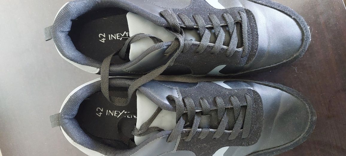 Tenis pretos inextenso