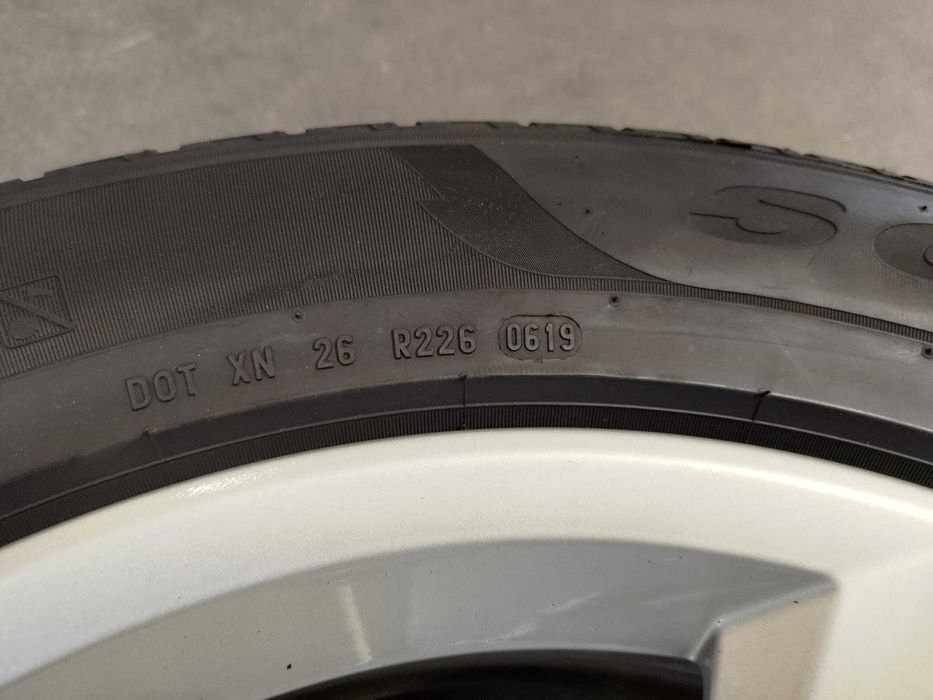 Audi Q7 II oryginalne koła 19": felgi aluminiowe +opony zimowe Pirelli