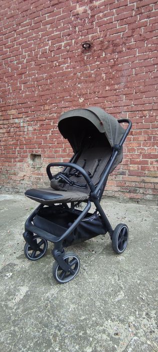 Прогулянковий візок Carrello