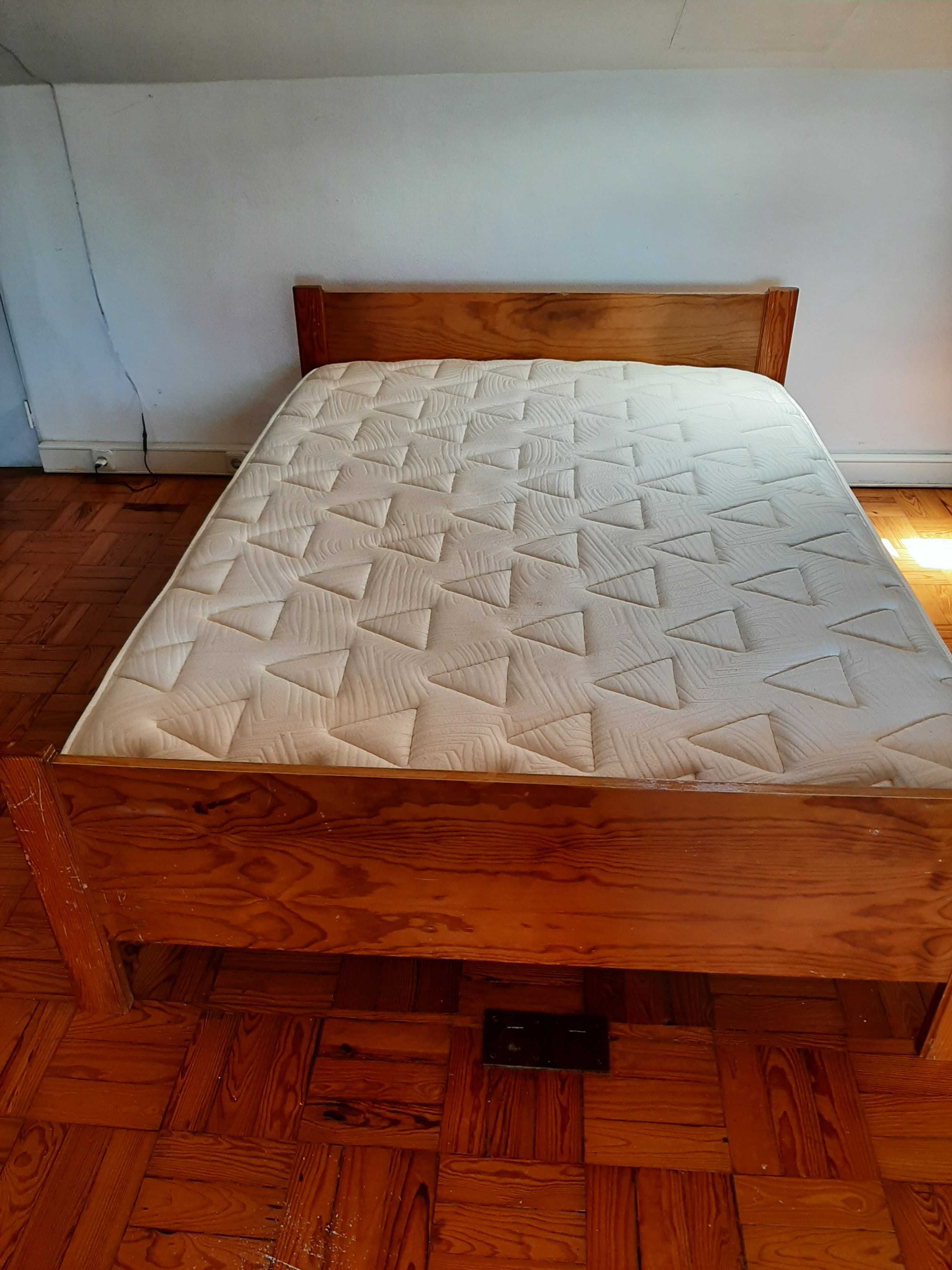 Cama de casal 140x190