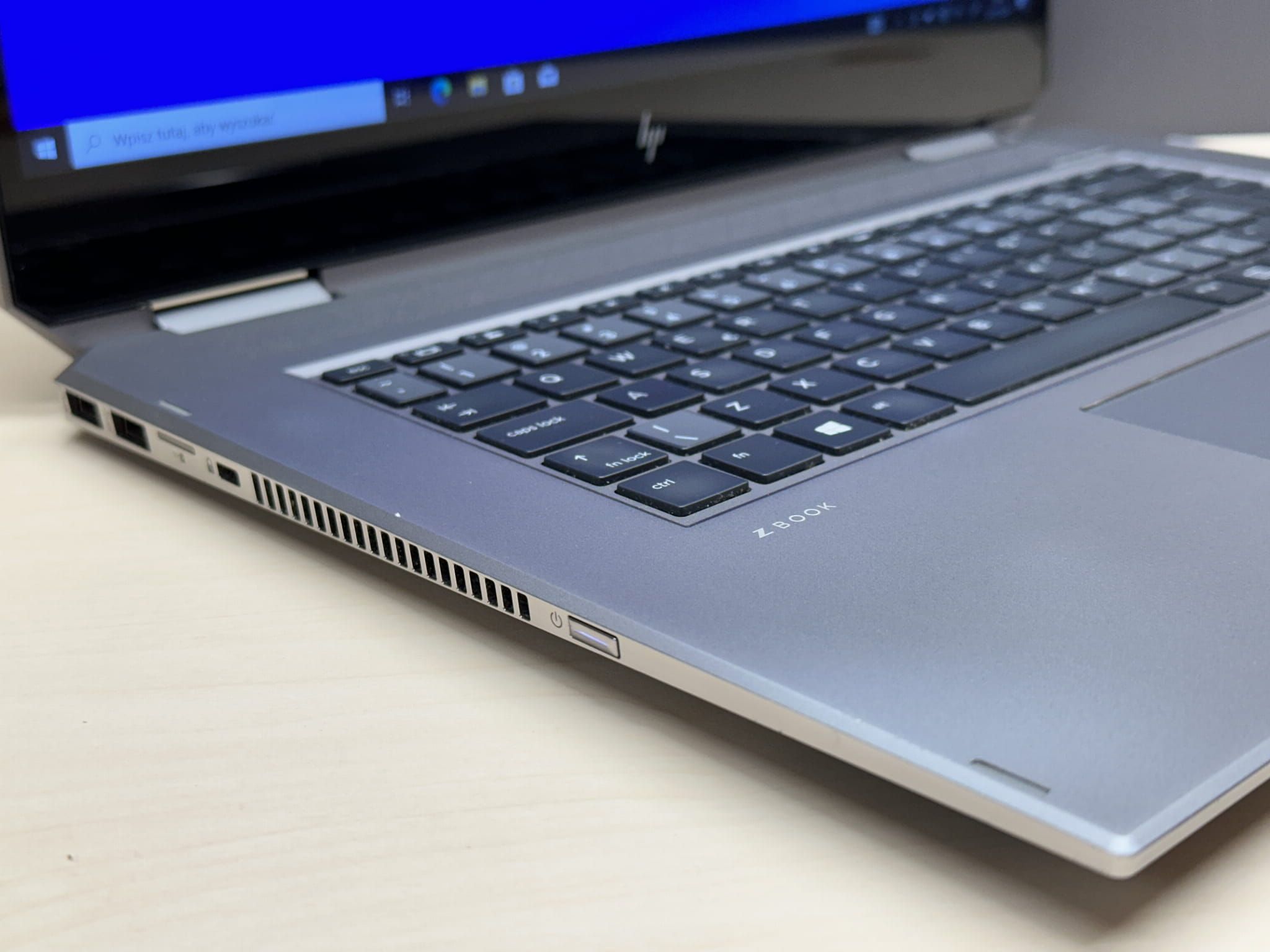 Laptop HP Zbook Studio x360 G5 | Xeon E-2176 / FHD / P1000 / 32GB /1TB