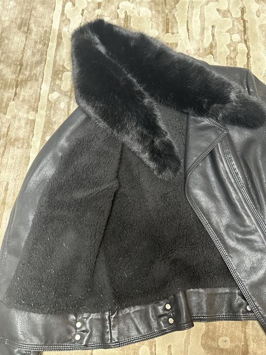 Утеплена шкіряна куртка