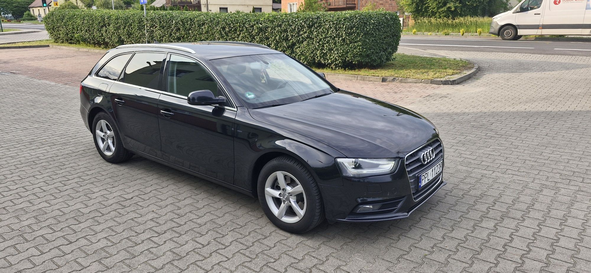Sprzedam Audi A4 b8 2.0 tdi 2013 rok