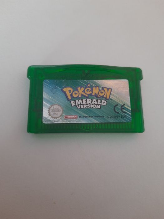 Jogo pokemon emerald em bom estado e com pilha nova