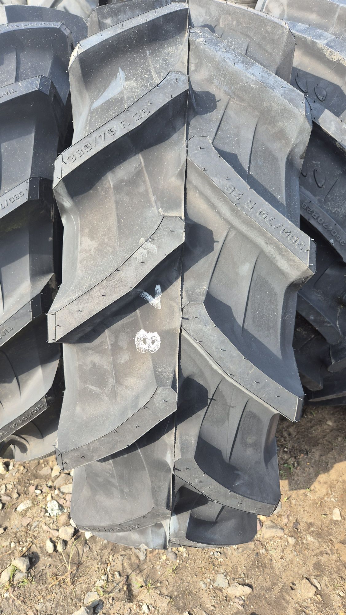 Opona rolnicza pirelli tm700 380/70r28 13.6r28 nowa