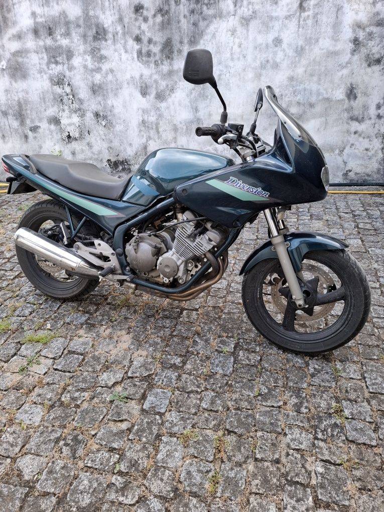 Yamaha XJ600 usada