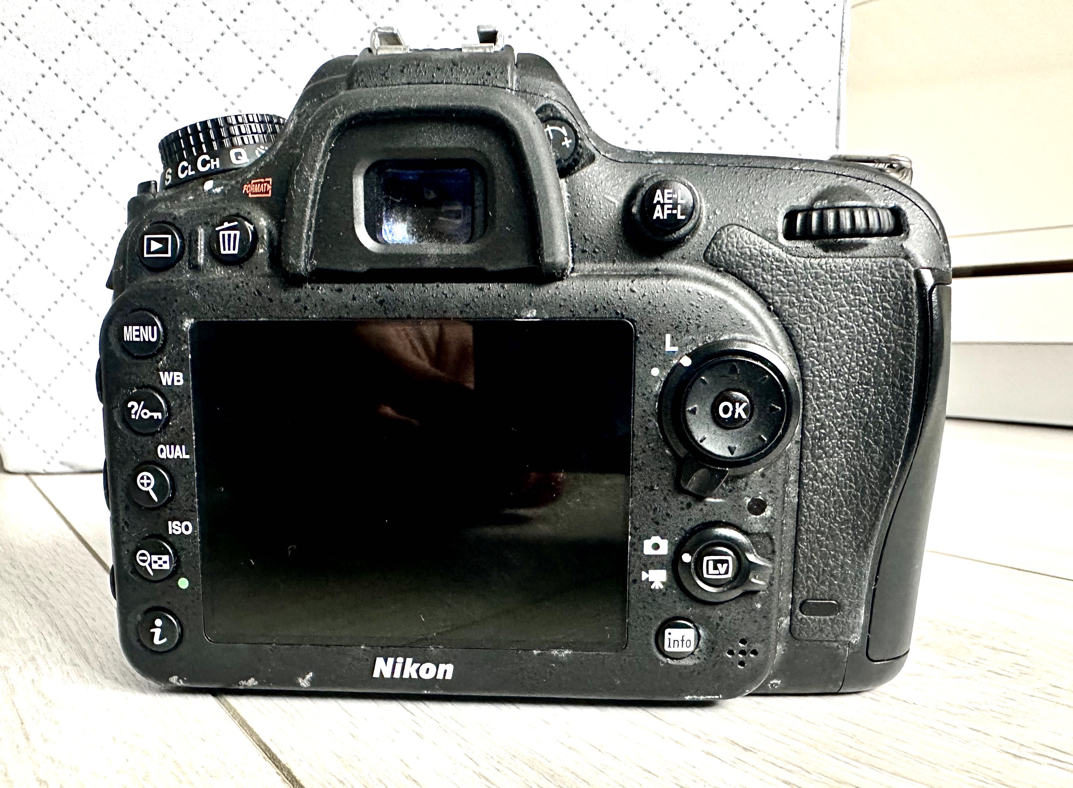 Nikon D7100 + obiektyw 18-70