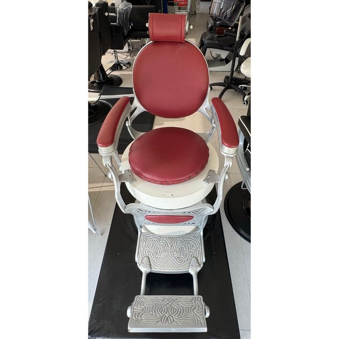 Cadeira de Barbeiro Vermelha Usada