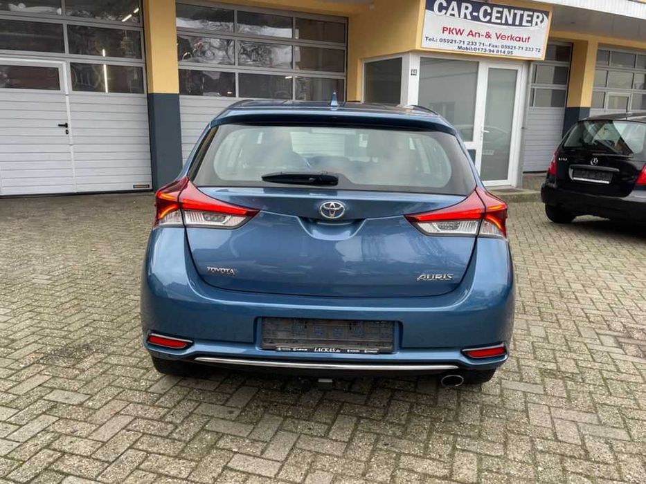 Бампер передній Toyota Auris E18 разборка Тойота Ауріс Е18 запчастини