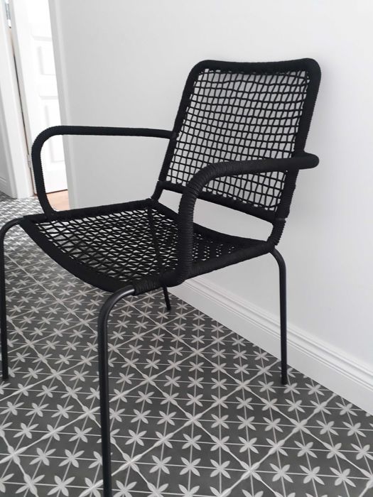 Krzesła czarne plecione ogrodowe bdb stan 4 sztuki