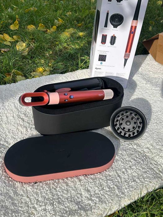 Новий Мультистайлер Dyson HS08 Strawberry новий комплект з дифузором