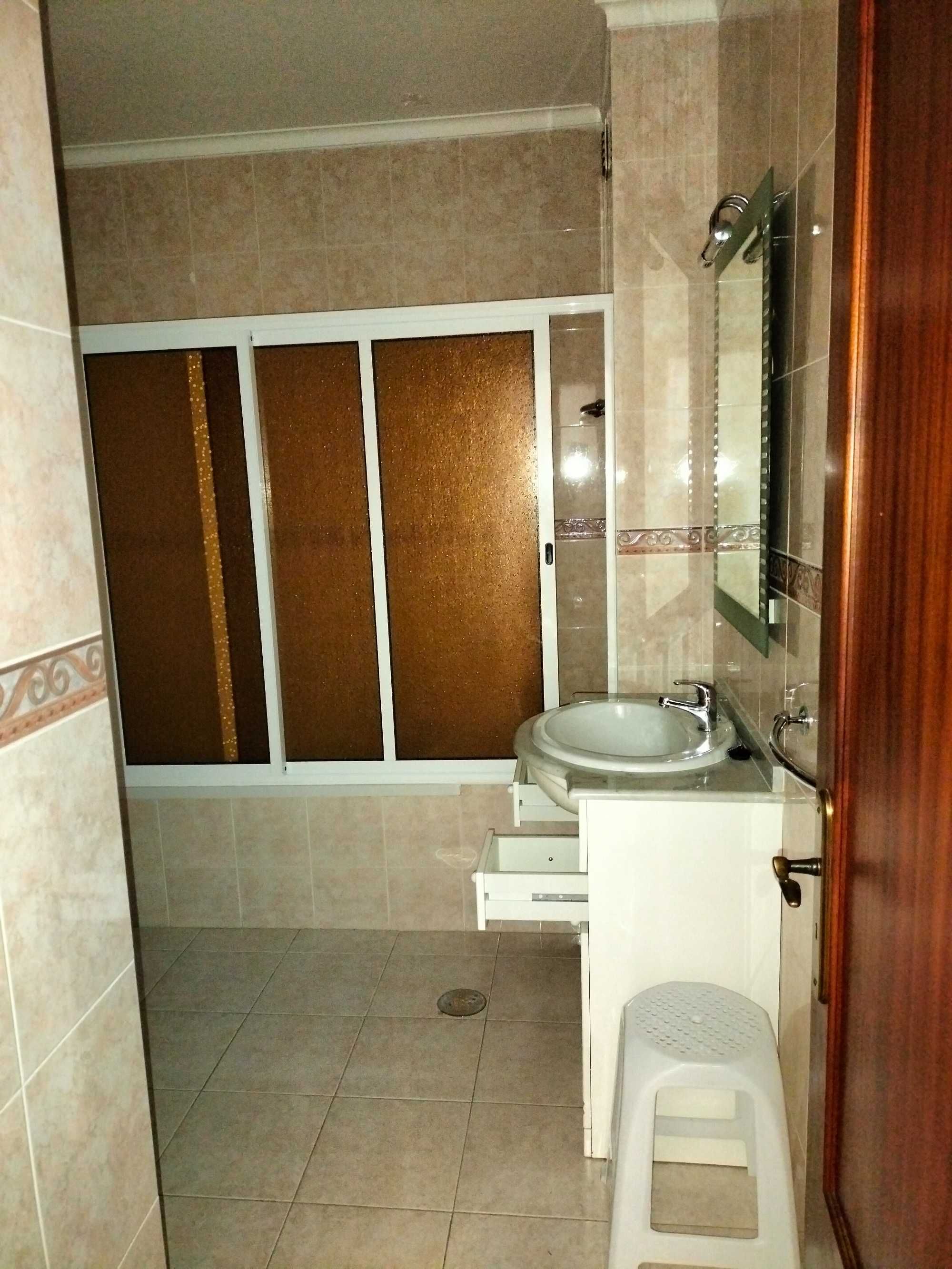 Arrenda-se Apartamento T2 em Lourosa