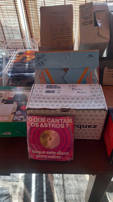 Vendo artigos, velharias e antiguidades