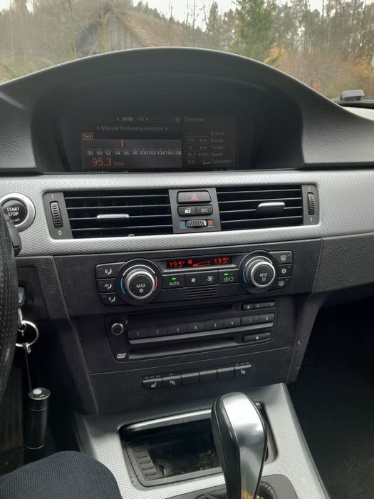 Sprzedam samochód BMW e91 320d