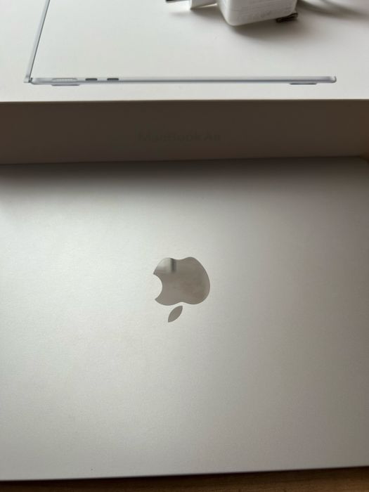 MacBook Air Model A2681