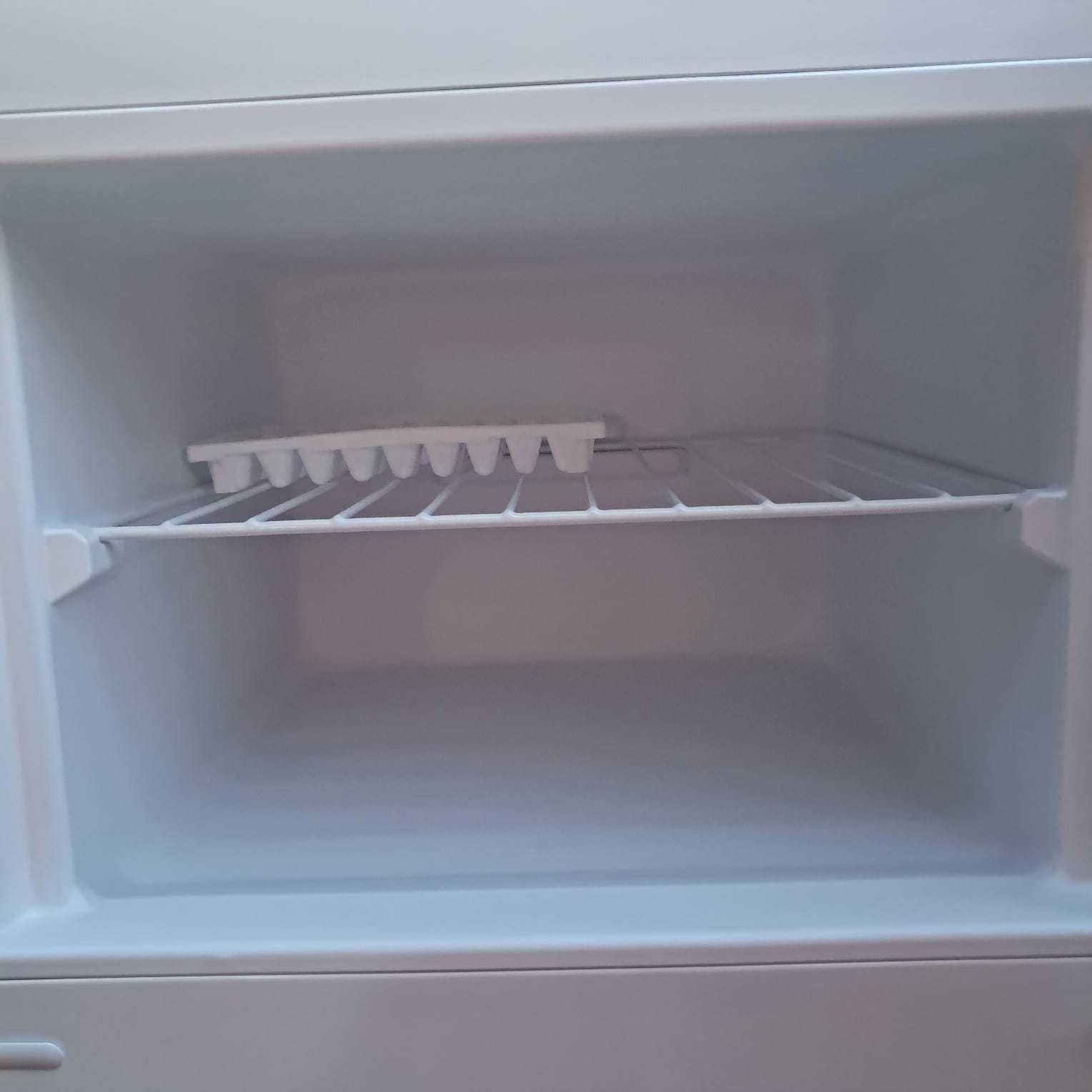 Холодильник Vestfrost