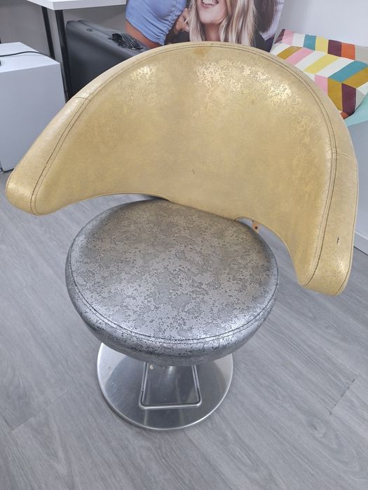 Vendo 3 cadeiras de Cabeleireiro