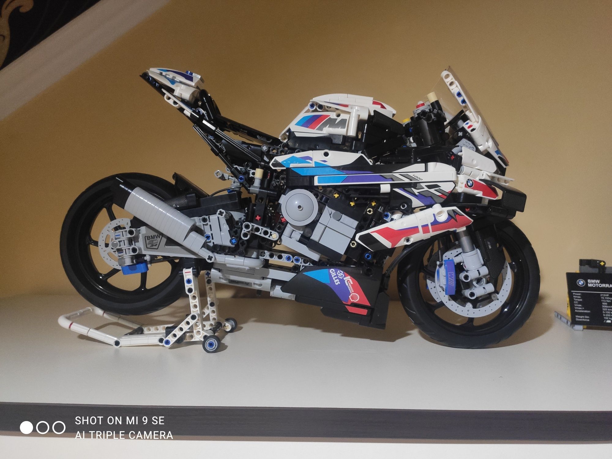 Лего мотоцикл BMW 1000 RR