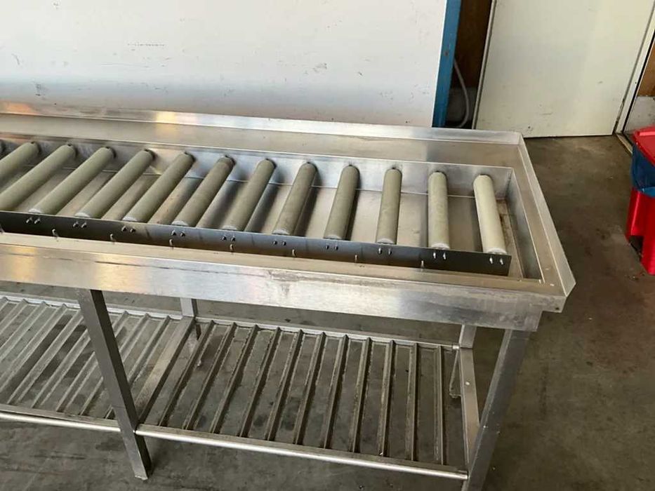 Zlew z przenośnikiem rolkowym 302x70x90 – stal nierdzewna, przemysłowy