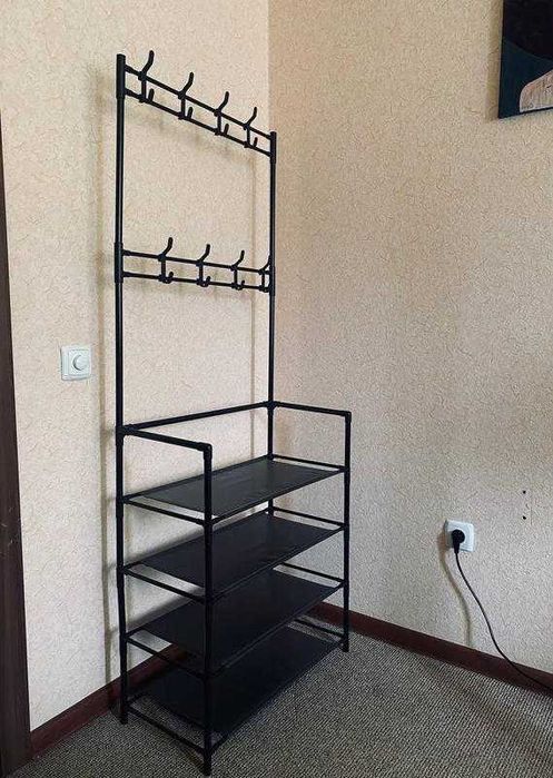 вішалка для одягу з поличками для взуття та гачками. Вешалка с полками