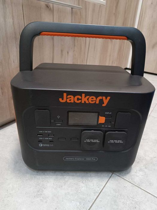Зарядна станція jackery 1000pro не вмикається