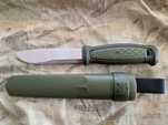 Nóż Mora/Morakniv Kansbol Nierdzewny - Kolor Oliwkowy