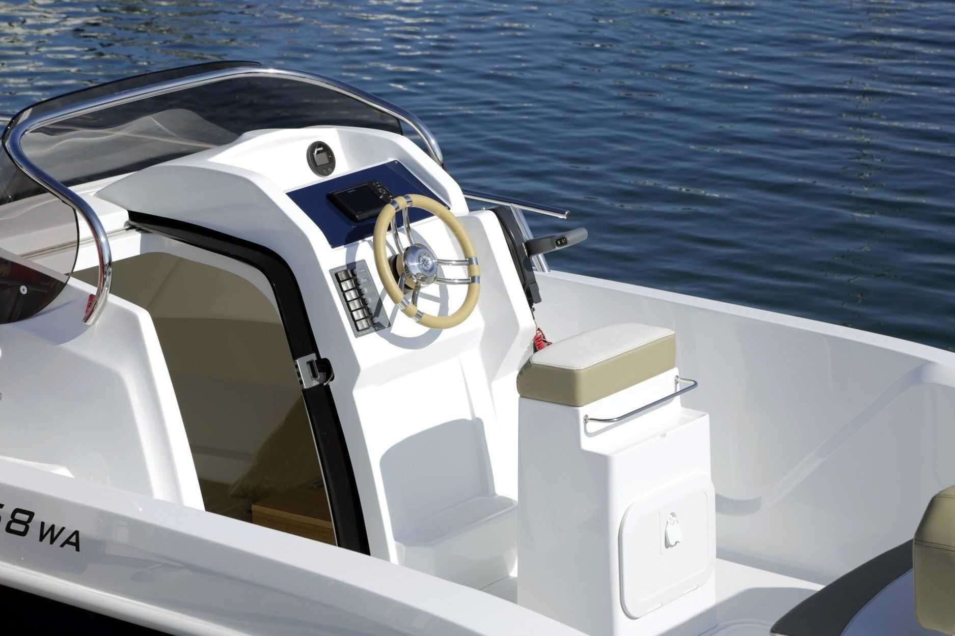 Nowa łódź motorowa IDEA 58 WA - 2 miejsca do spania !