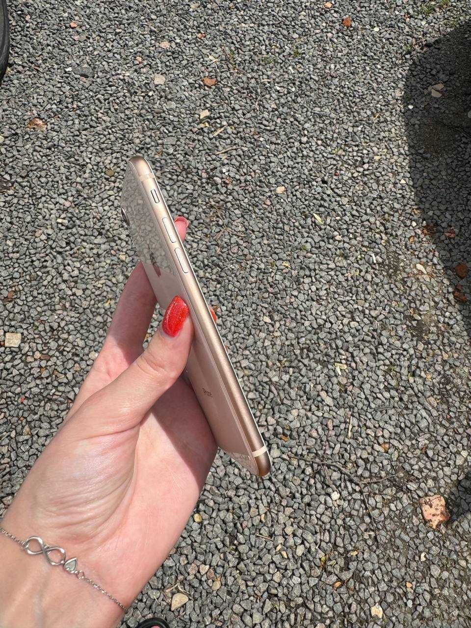 IPhone 8 64Gb Gold Neverlock