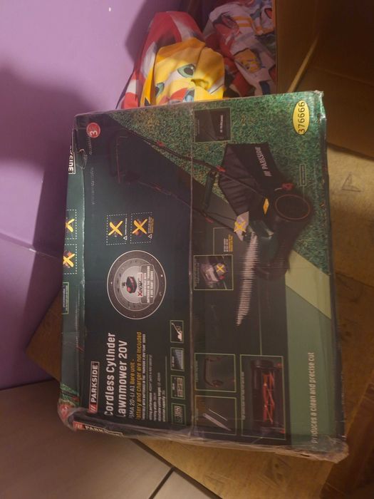 Kosiarka do trawy z dodatkiem w srodku