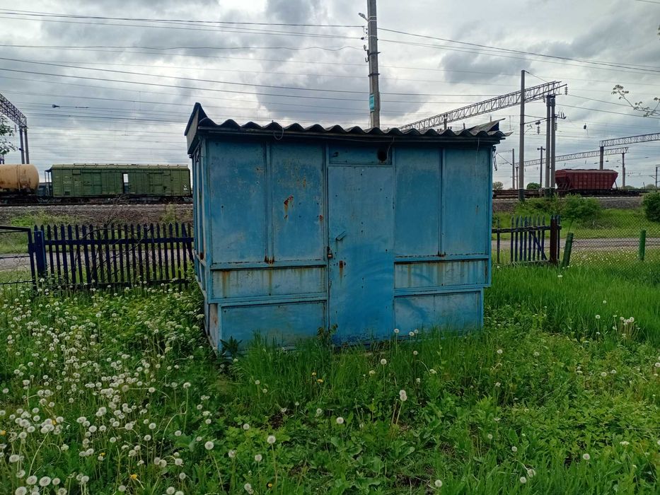 Продам вагончик в нёму продавалысь продукты!