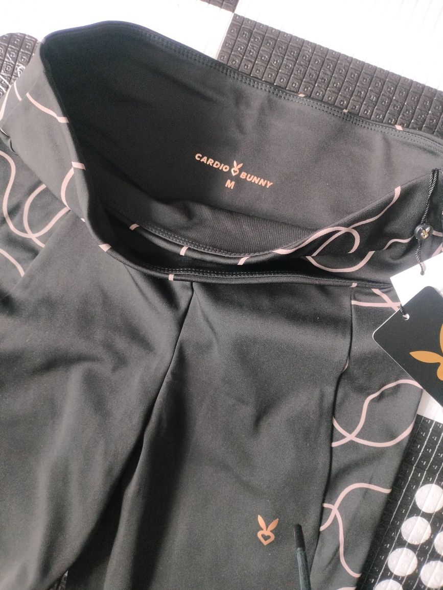 Nowe legginsy Cardio Bunny r.M