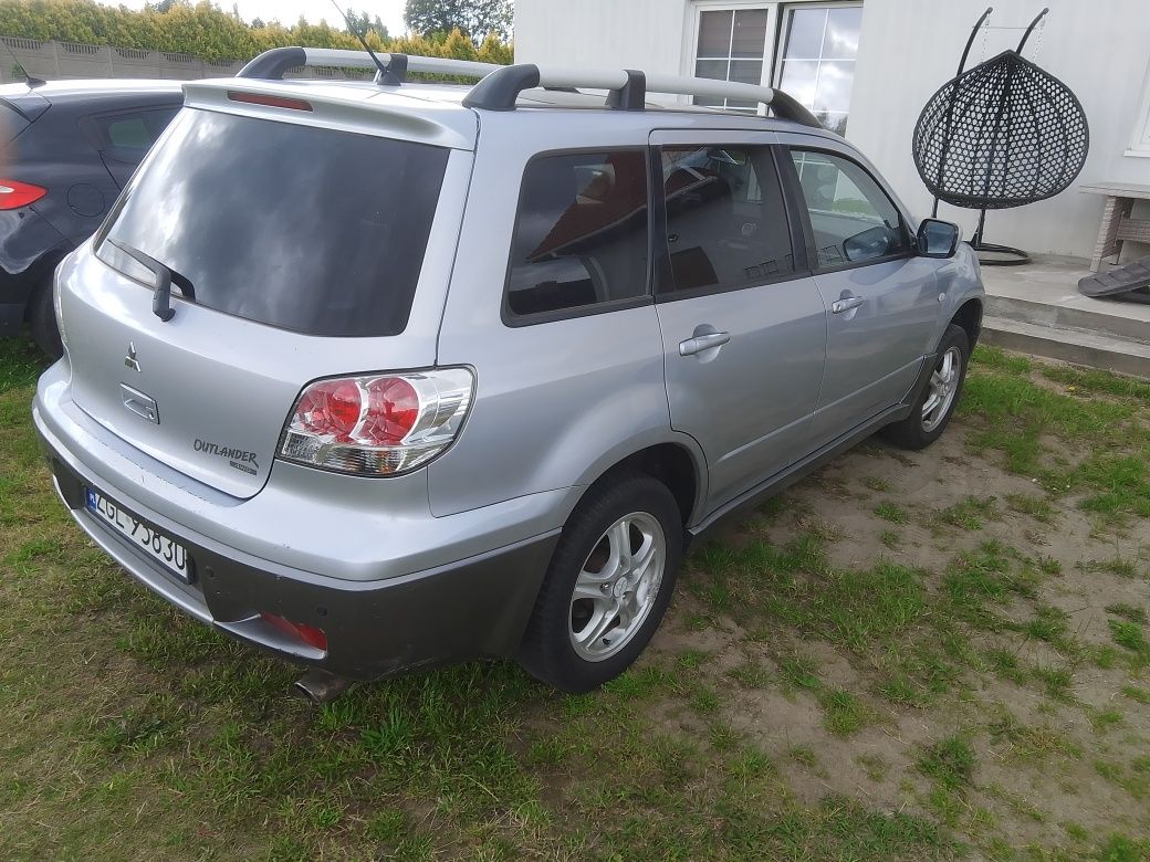 Mitshubishi Outlonder 2.0 i 4x4 opis