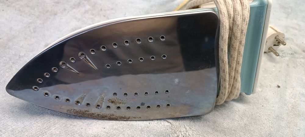 Ferro de engomar Solac