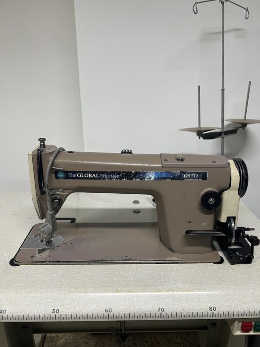 Máquina de Costura Industrial Reta - The GLOBAL Selection 305TD