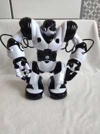 Robot Robosapiens firmy WowWee
