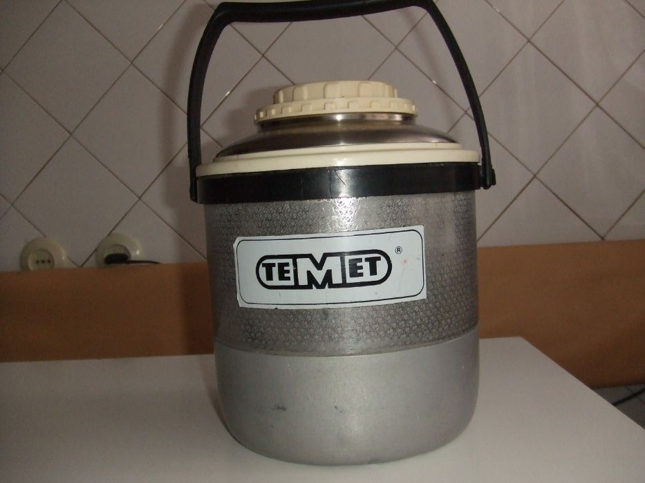 Термос из нержавеющей стали