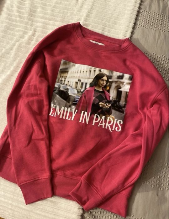 Sweater Emily In Paris Primark