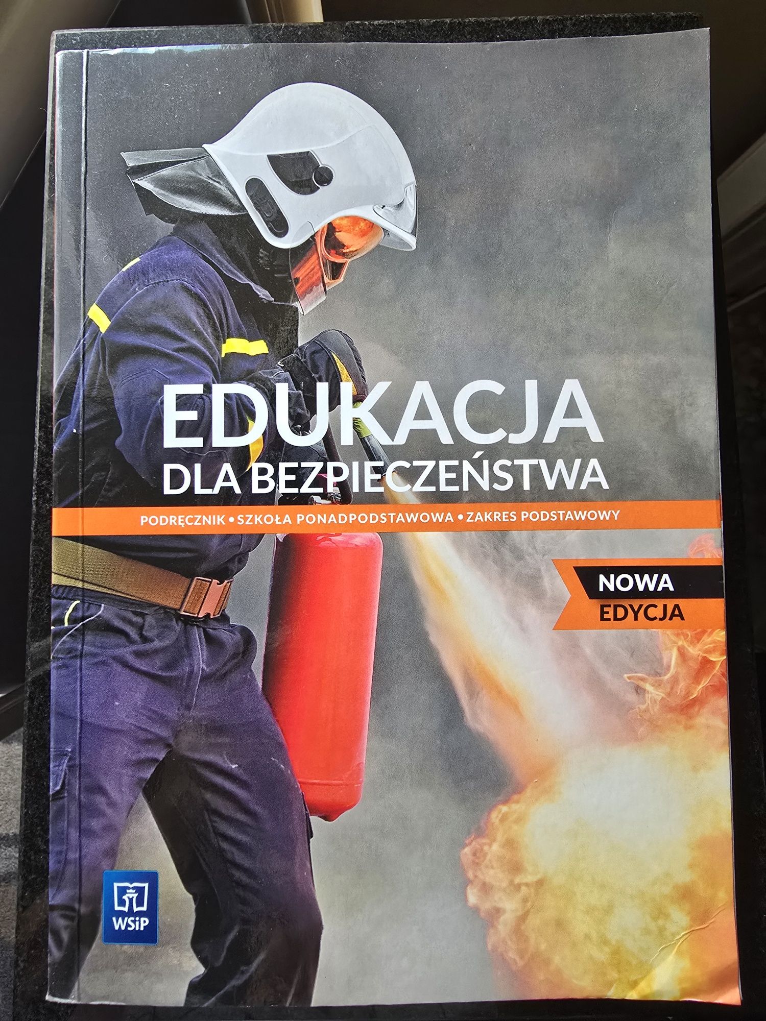 Edukacja dla bezpieczeństwa.  Podręcznik WSiP.  Szkoła ponadpodstawowa