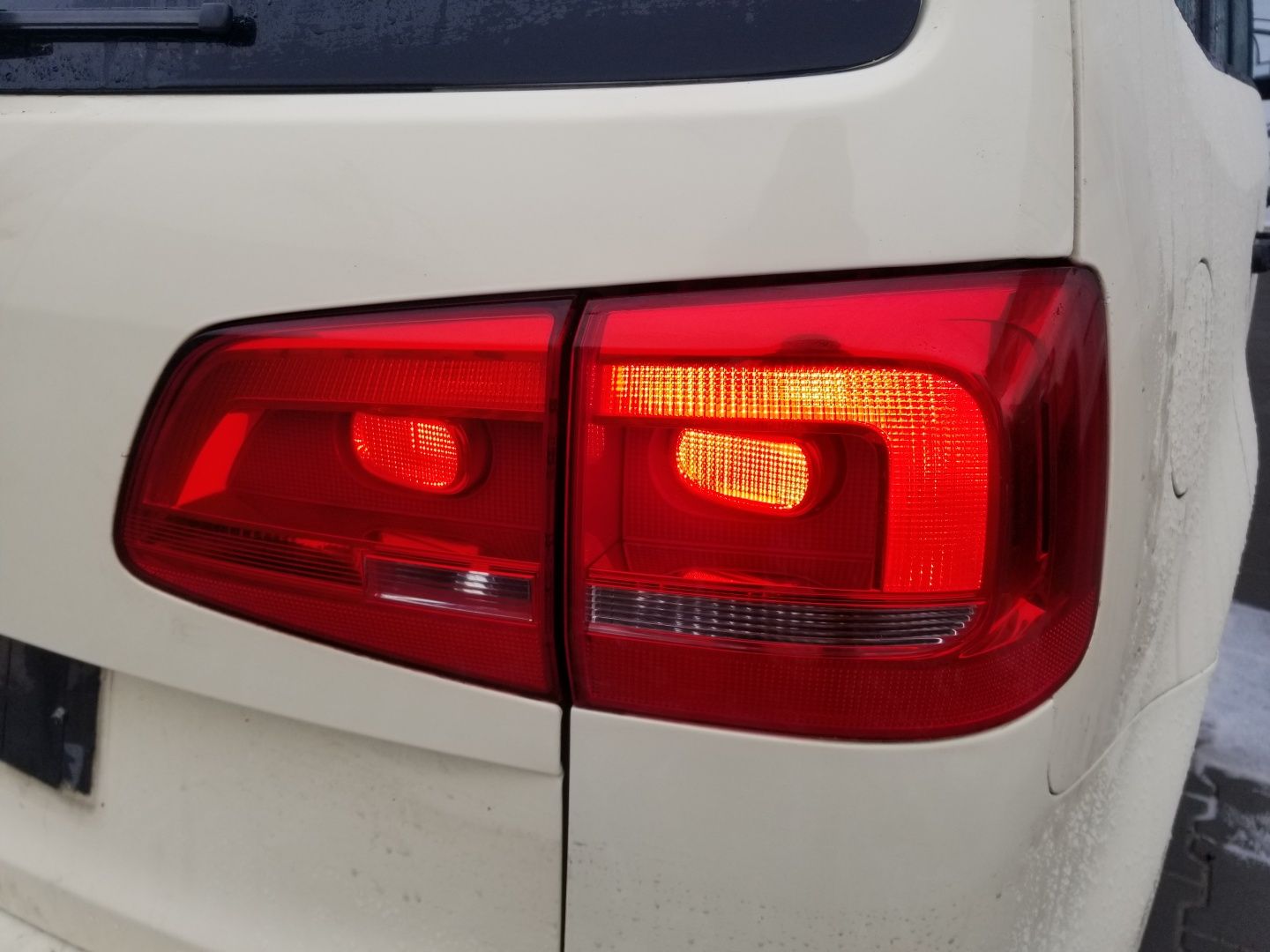 Фонарь VW Touran 2010-2017