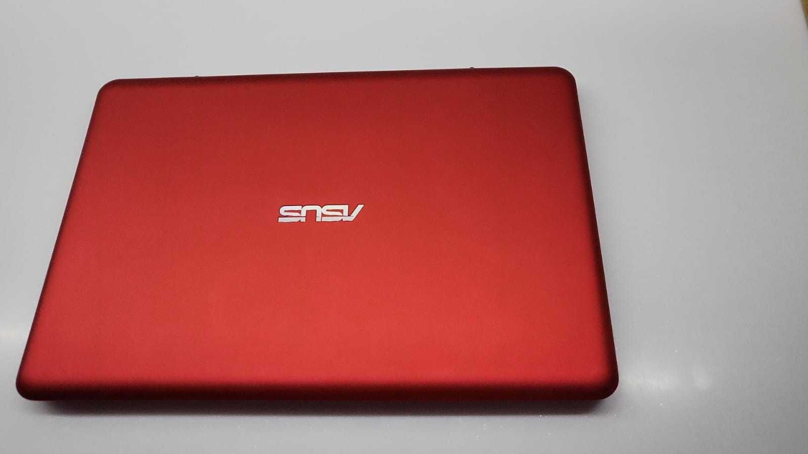 Asus EeeBook model X205T
