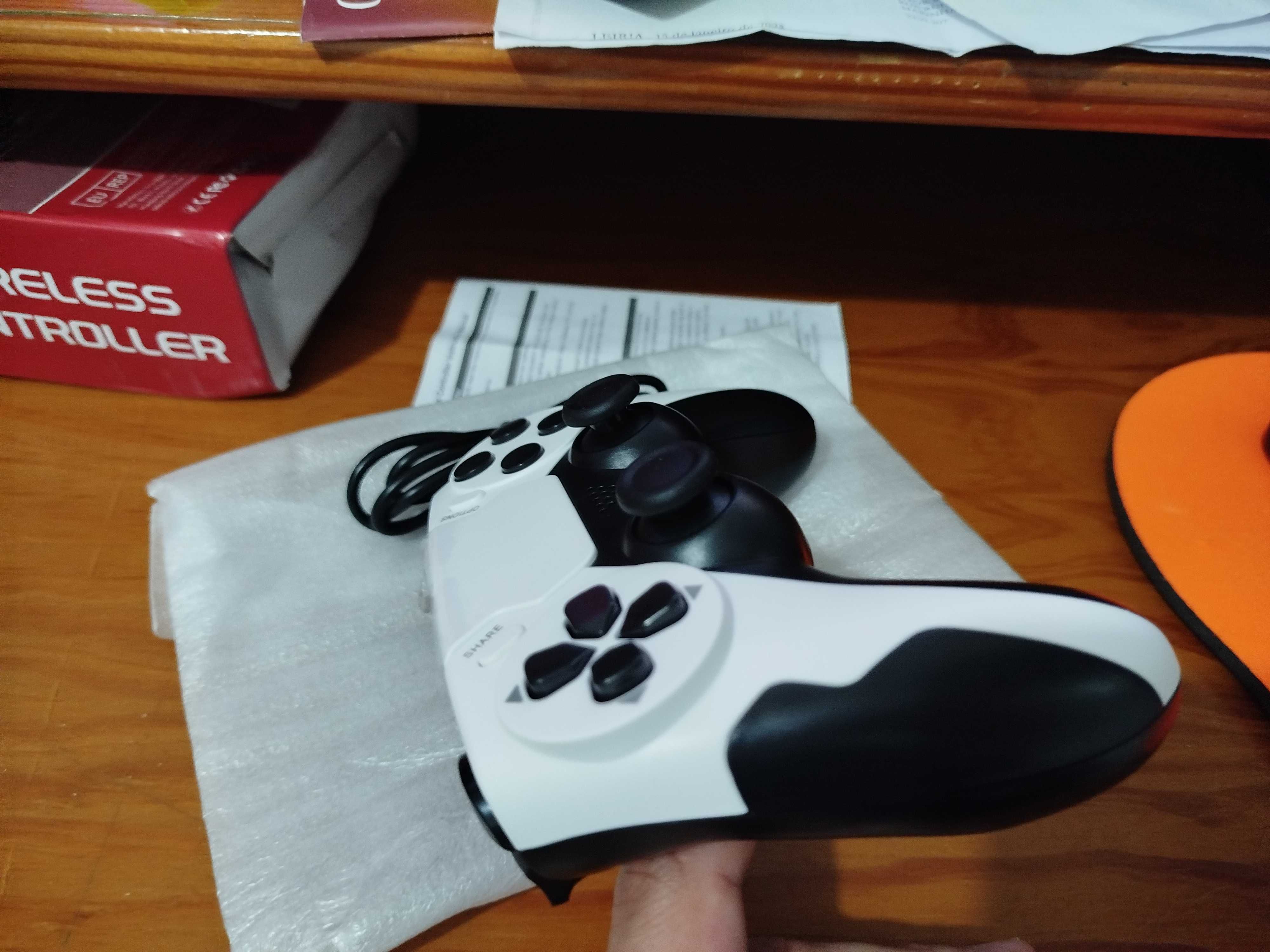 Comando NOVO PS4, PS3 e PC sem fios wireless Bluetooth, cabo incluído
