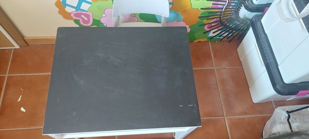 1a Secretaria + cadeira criança