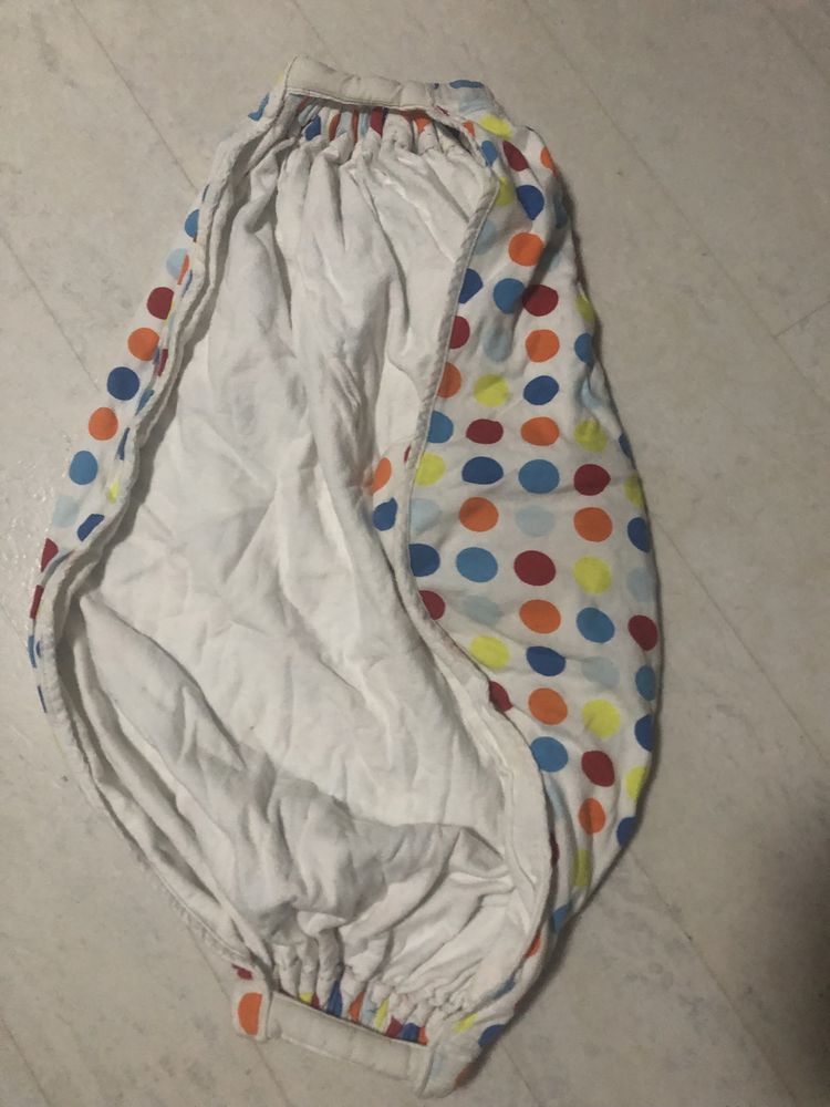 Snugglebundl Baby Blanket Funky Spots otulacz dla noworodka gniazdko