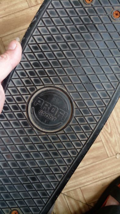 Скейт"Profi-Sport"можно по запчастям,всё в отличном состоянии.на ходу
