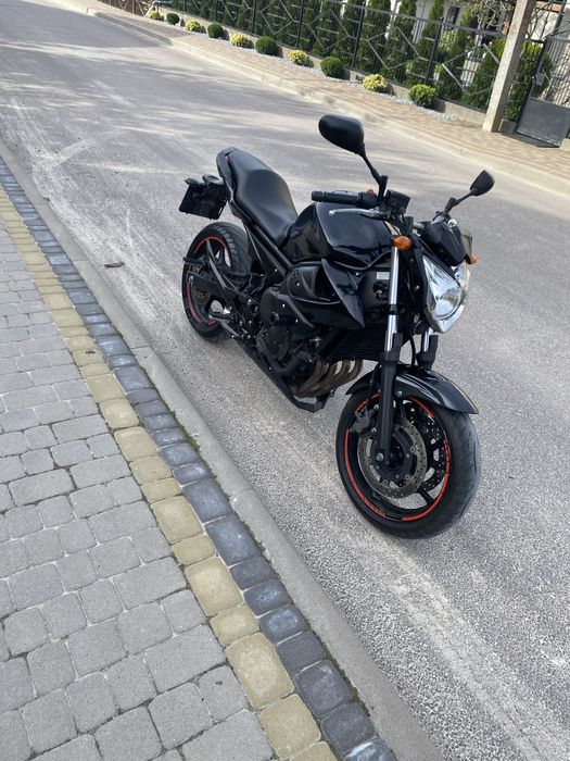 Мотоцикл Yamaha xj6 2010