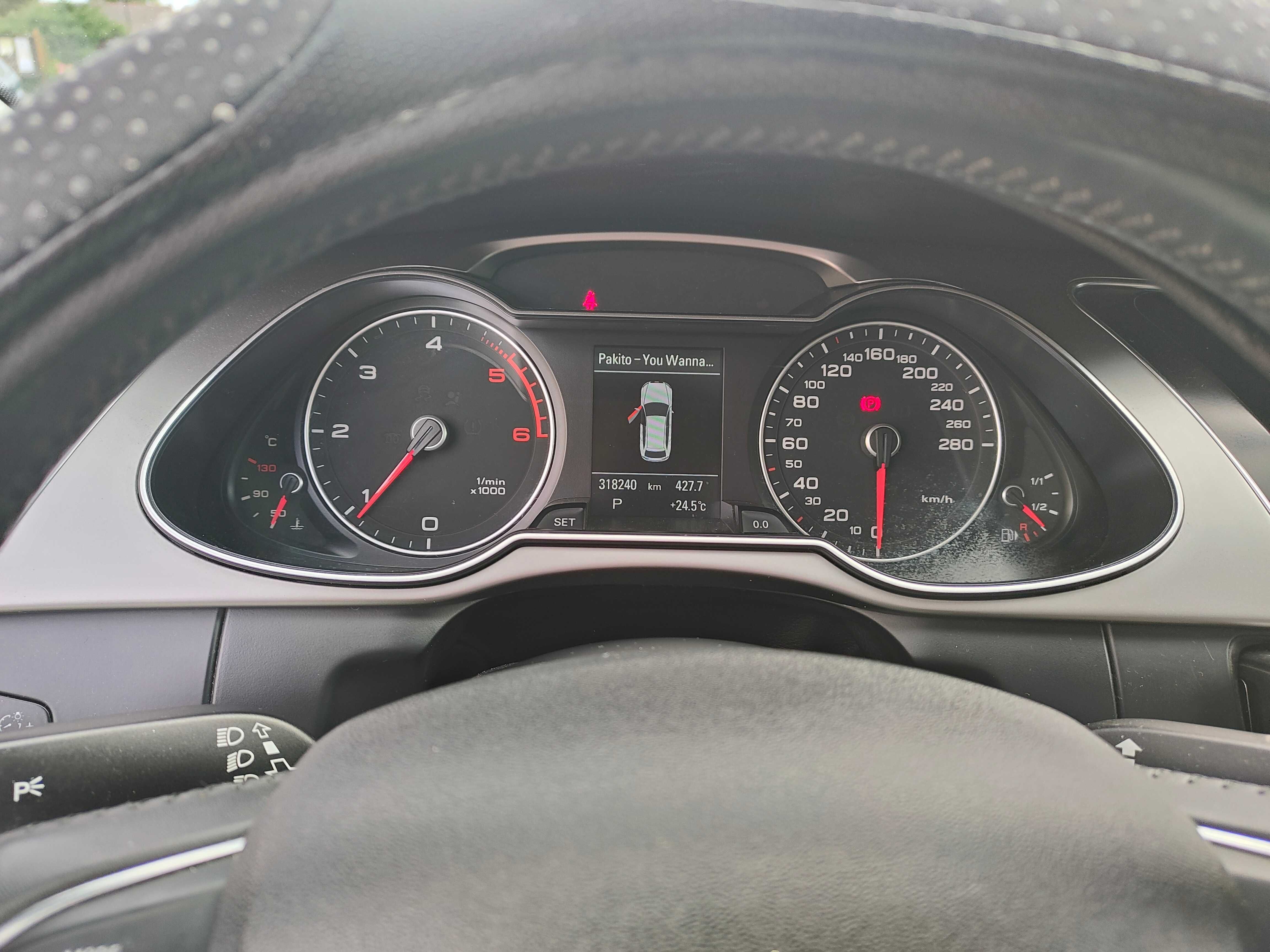 Audi A4B8 QUATTRO 177 km