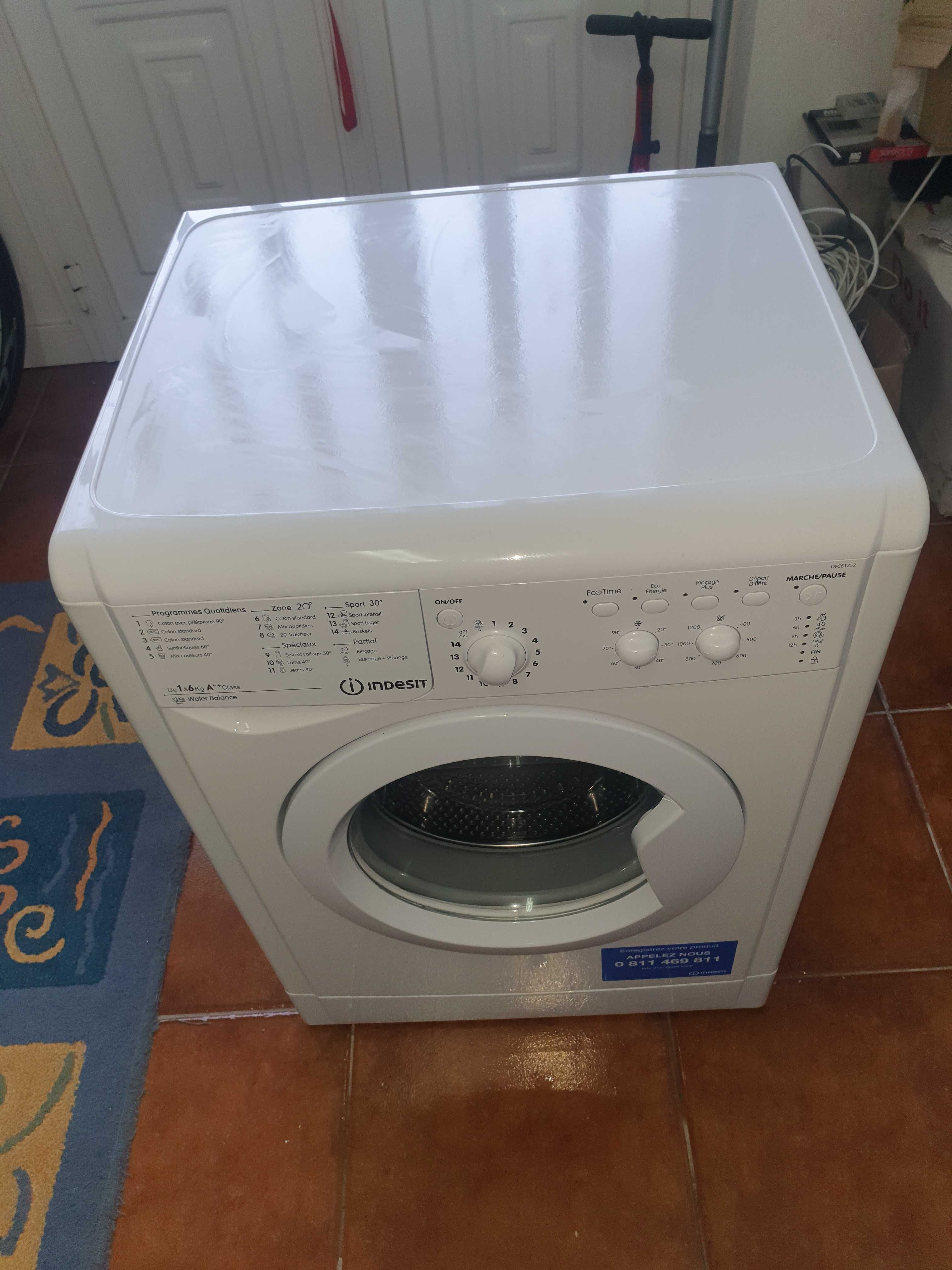 Máquina Lavar Roupa Indesit 6 Kg