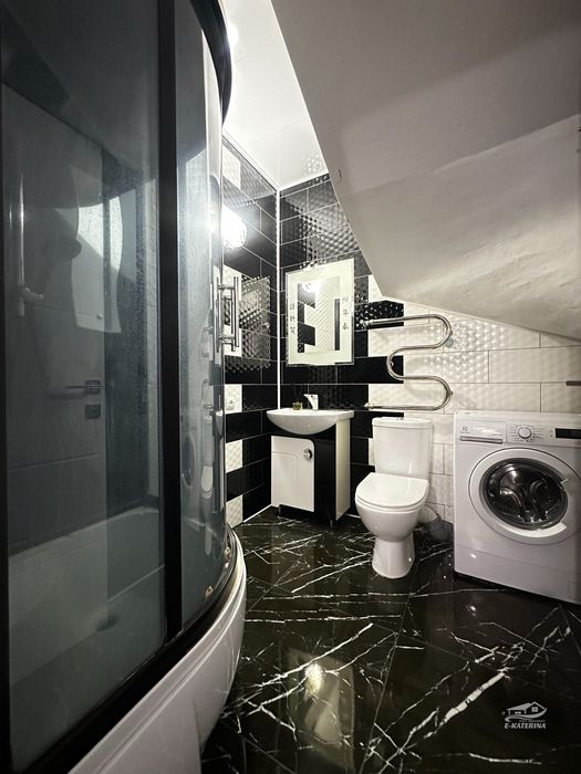 Таунхаус з ремонтом 75+20 м кв 3 кім. вул. Мейса Джеймса р-н Торгмаш