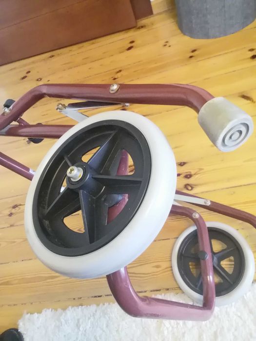 Podpórka dwukołowa, balkonik, chodzik - sprzedam